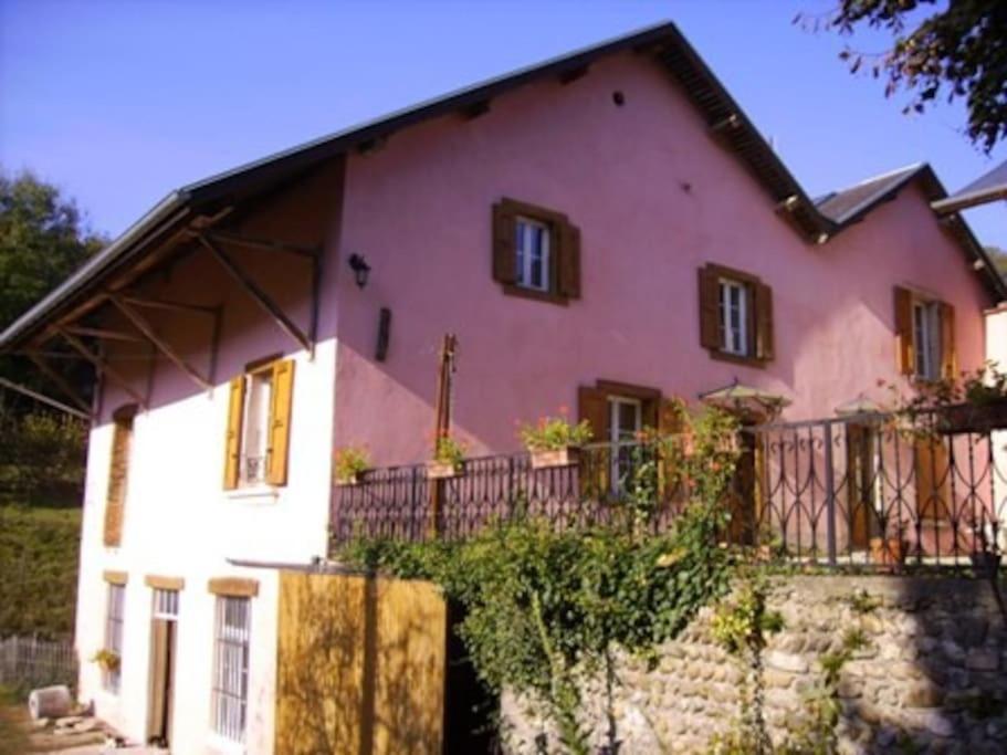 Le Moulin Rose Leilighet Chirens Eksteriør bilde
